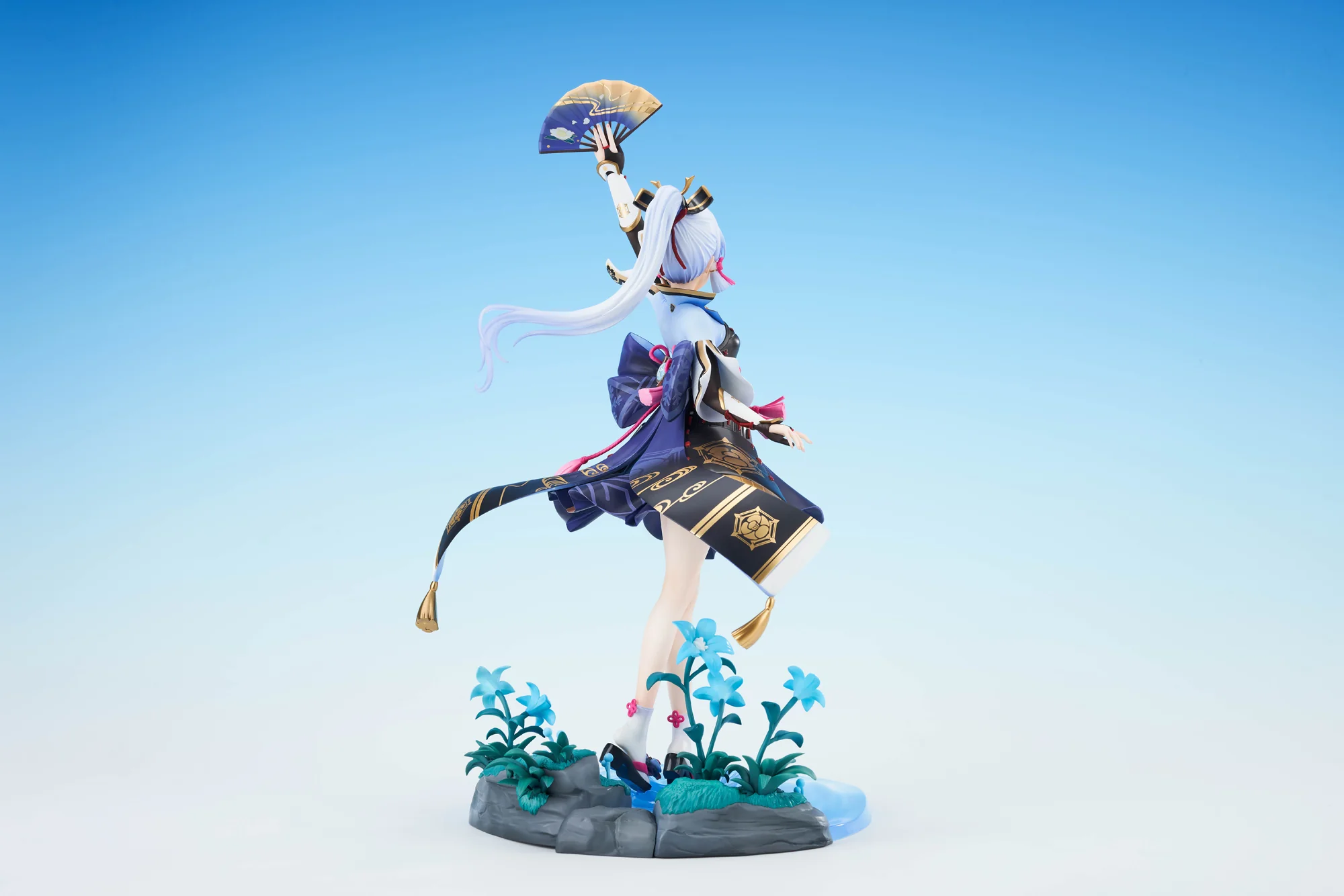 Genshin Impact - Kamisato Ayaka(Frostflake Heron Ver.) 1/7 Scale Figure Apex Innovation - Image 2