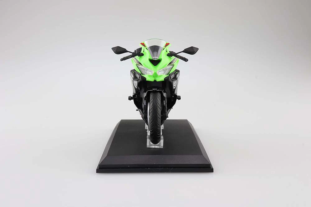 [Pre-order] Aoshima - KAWASAKI Ninja ZX-25R Lime Green×Ebony 1/12 Plastic Model Kit Aoshima - Image 8