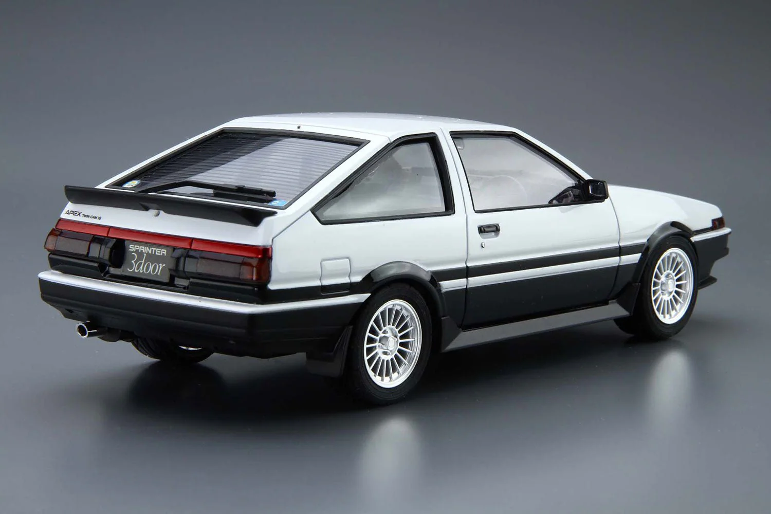 [Pre-order] Aoshima - TOYOTA AE86 SPRINTER TRUENO GT-APEX '85 1/24 Scale Plastic Model Kits - Image 2