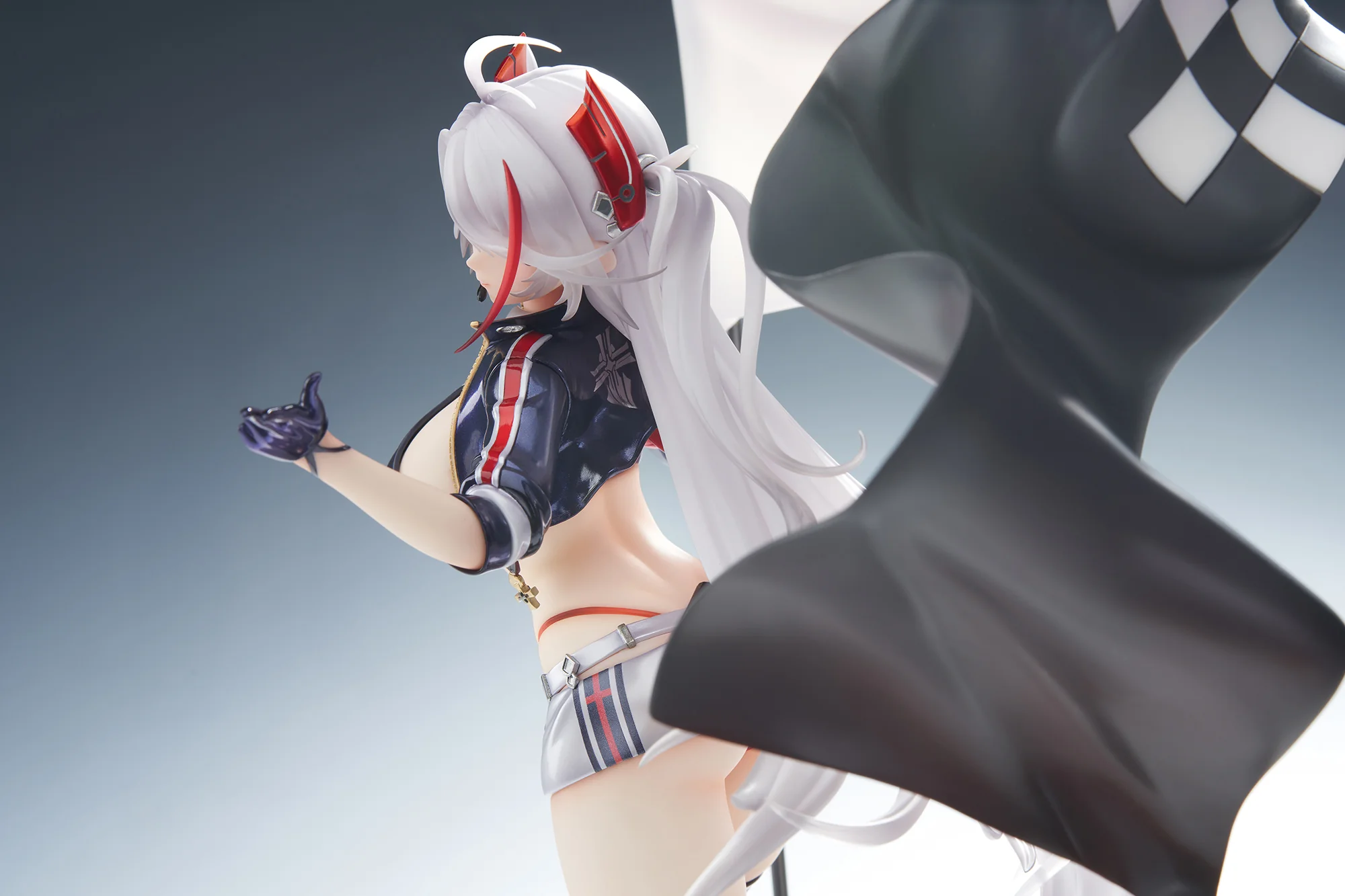Azur Lane - Prinz Eugen (Final Lap Ver.) 1/7 Scale Figure APEX - Image 15
