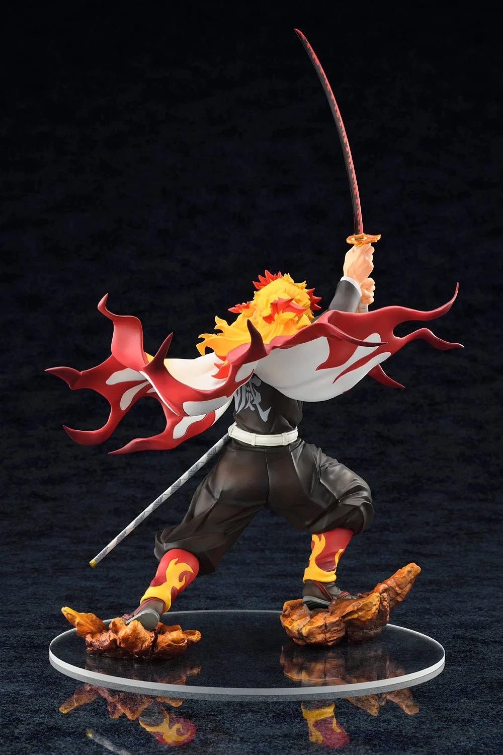 [Pre-order] Demon Slayer: Kimetsu No Yaiba - Kyojuro Rengoku 1/8 Scale Figure BellFine - Image 4