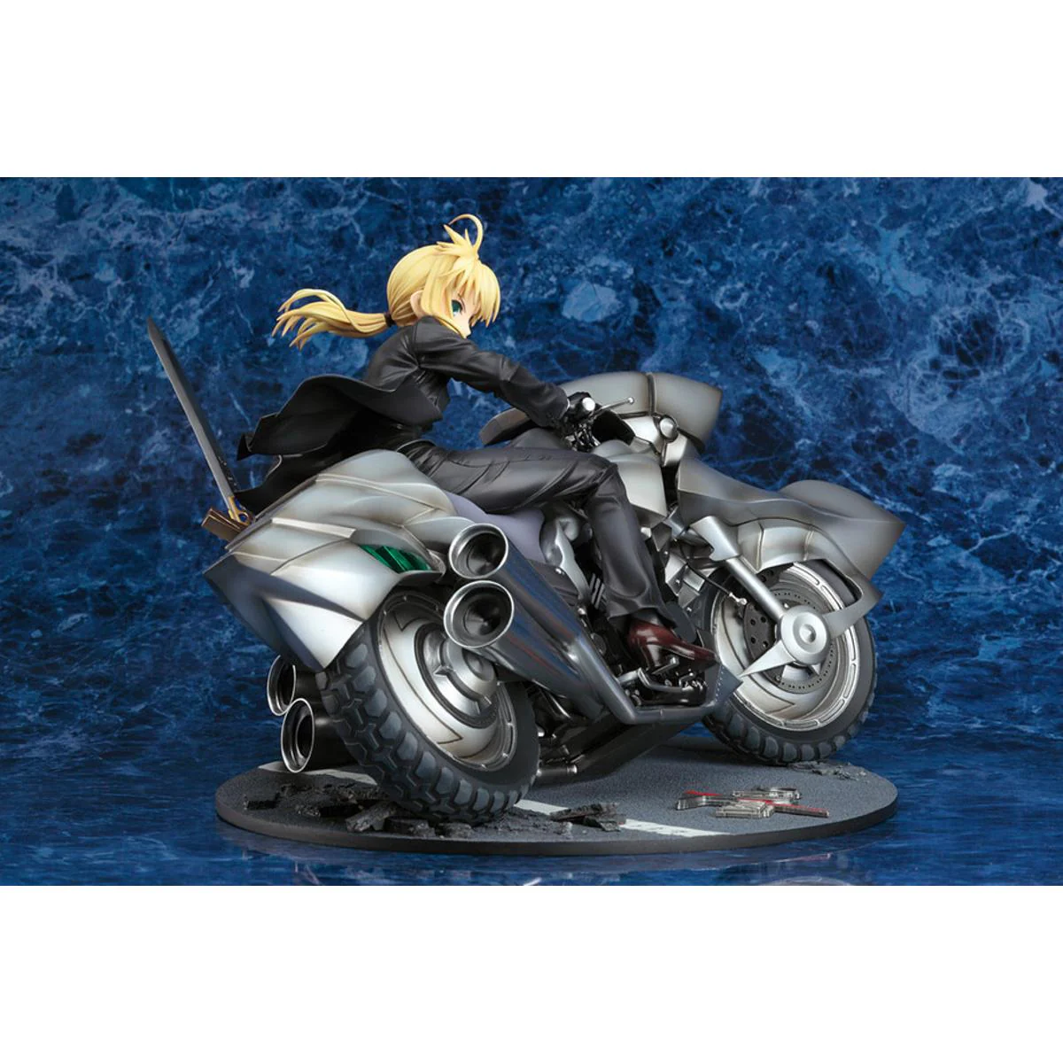 [Pre-order] Fate/Zero - Saber & Saber Motored Cuirassier 1/8 Scale Figure Good Smile Company - Image 6