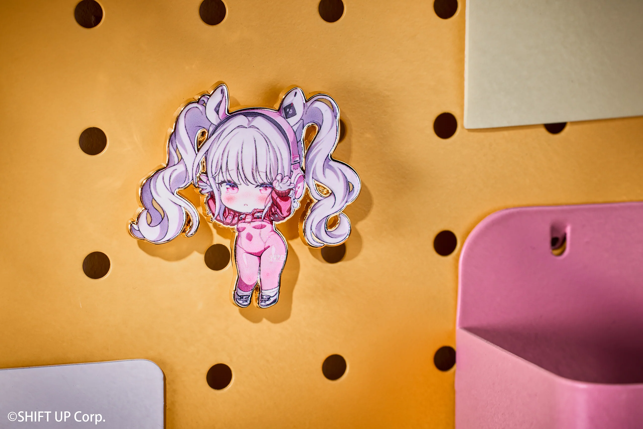 GODDESS OF VICTORY: NIKKE - Chibi Pin Badge Hobbysakura - Image 7