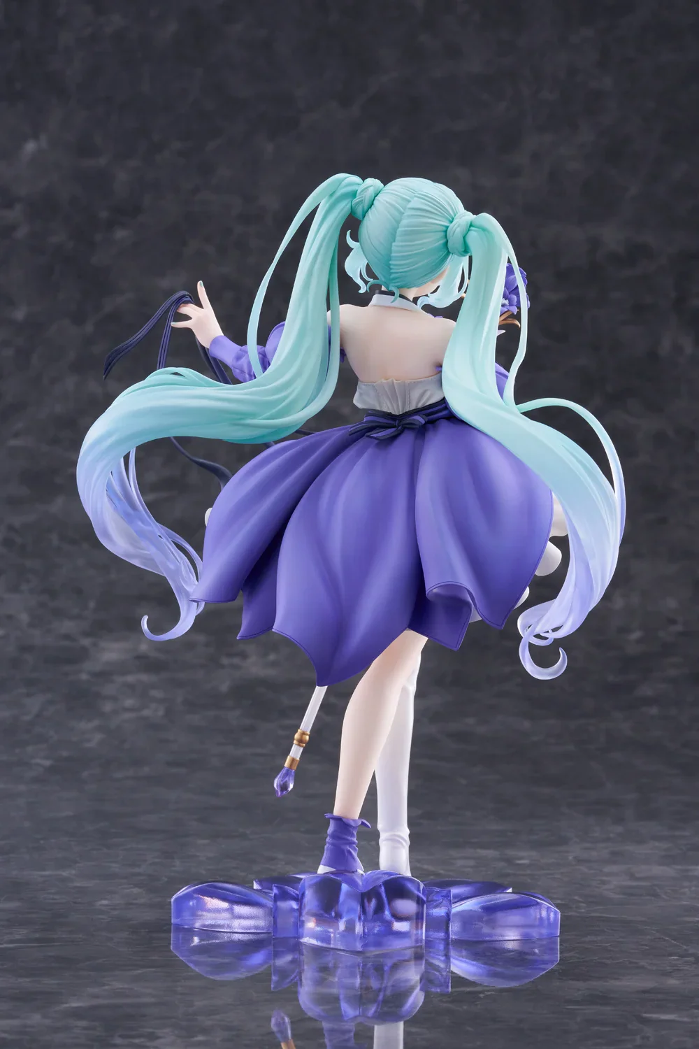 [Pre-order] Hatsune Miku - Hatsune Miku (Birthday 2024 Ver.) Prize Figure Taito - Image 7