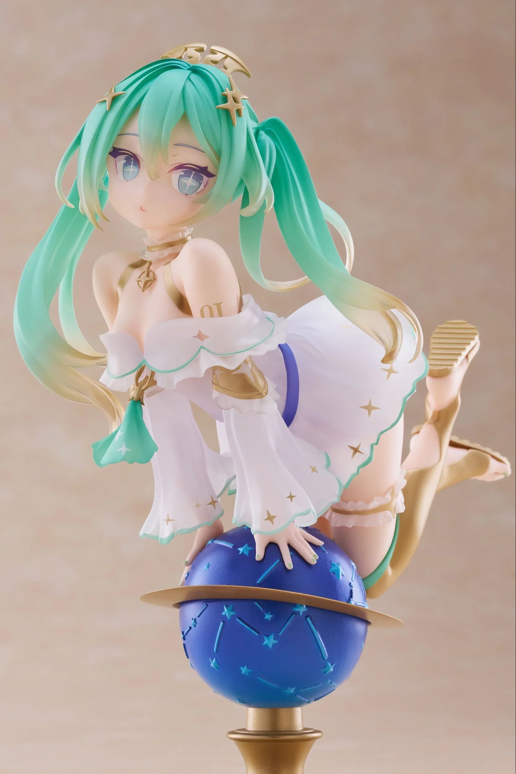 [Pre-order] Hatsune Miku - Hatsune Miku (Glittering Star Ver.) 39's Day Anniversary 2nd Season Non Scale Figure Taito - Image 11