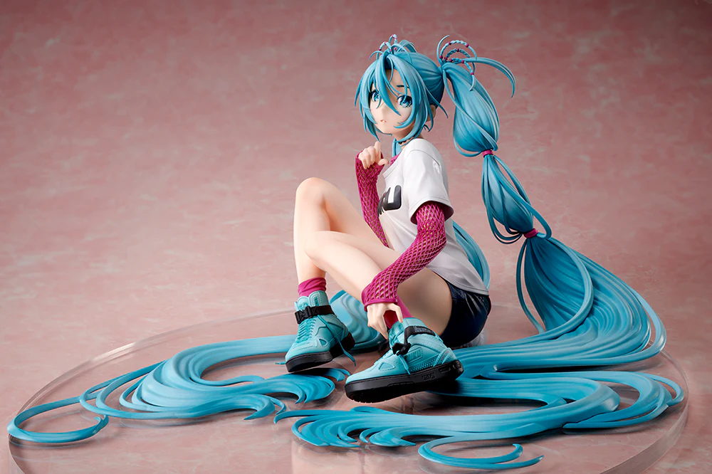[Pre-order] Hatsune Miku - Hatsune Miku x Mai Yoneyama The Latest Street Style Cute 1/4 Complete Scale Figure Stronger - Image 3