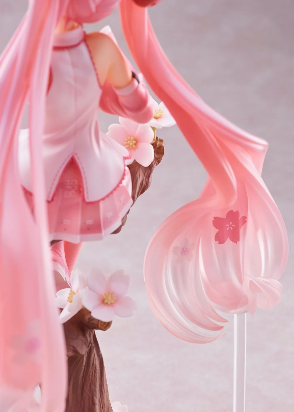 [Pre-order] Hatsune Miku - Sakura Miku (Sakura Fairy ver.) 1/7 Scale Figure Spiritale by TAITO - Image 8
