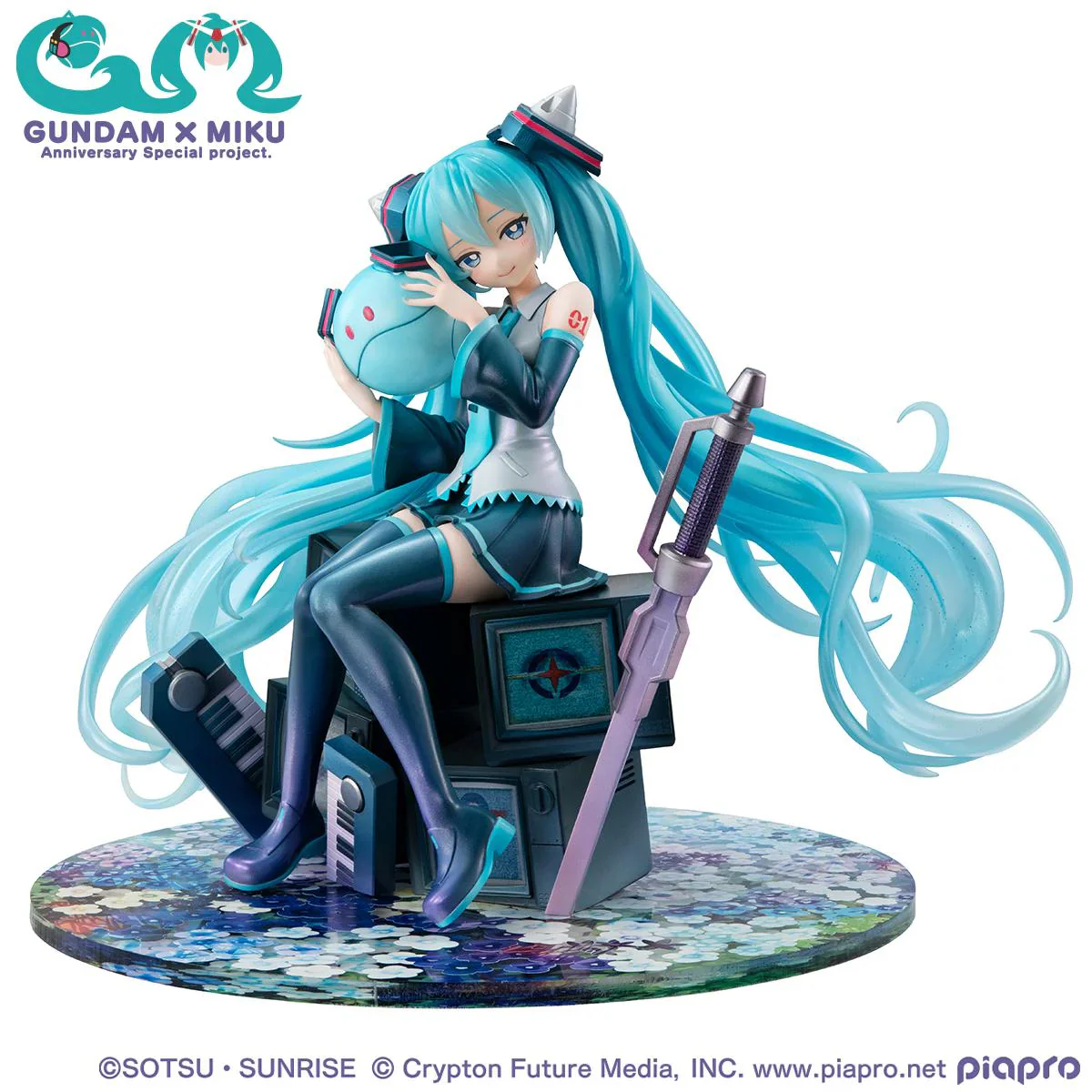 [Pre-order] Hatsune Miku x 00 Gundam - Hatsune Miku (Mobile Suit Gundam 45th Anniversary Ver.) 1/7 Scale Figure MegaHouse - Image 4