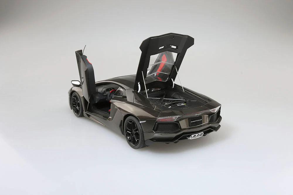 [Pre-order] None - '11 LAMBORGHINI AVENTADOR LP700-4 1/24 Plastic Model Kit Aoshima - Image 4
