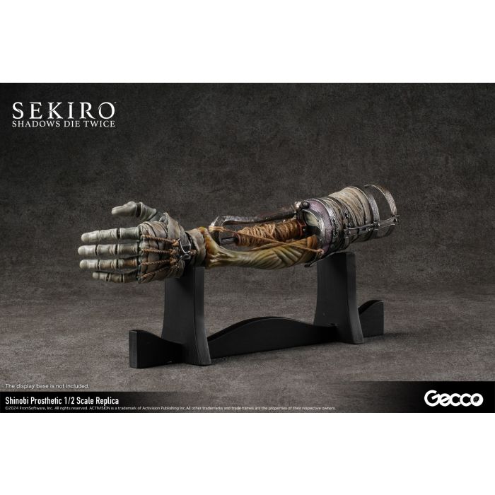 [Pre-order] Sekiro: Shadows Die Twice - Shinobi Prosthetic Replica 1/2 Scale Figure Gecco - Image 4