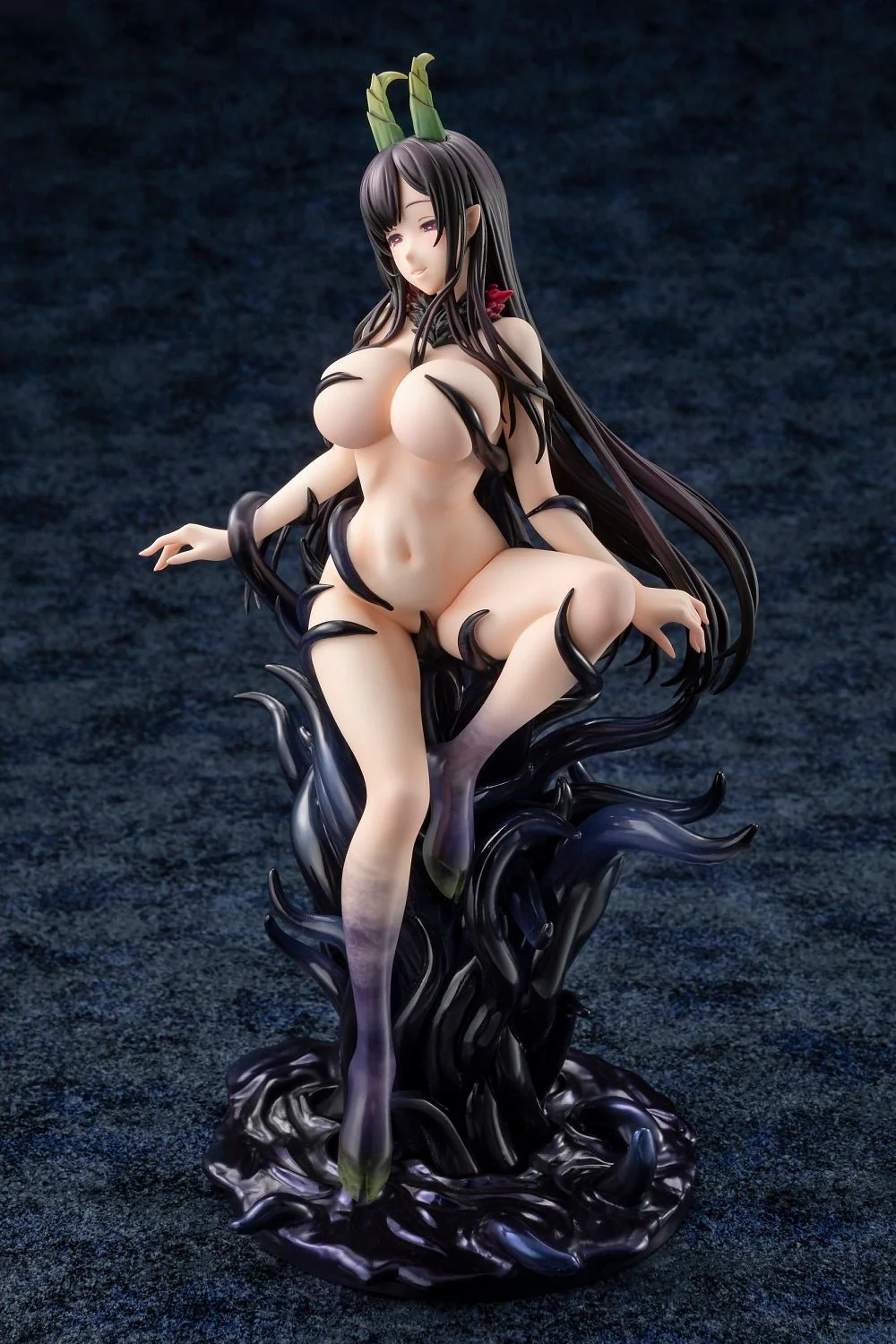 [Pre-order] The Elder Sister-Like One - Chiyo 1/7 Scale Figure KADOKAWA - Image 4