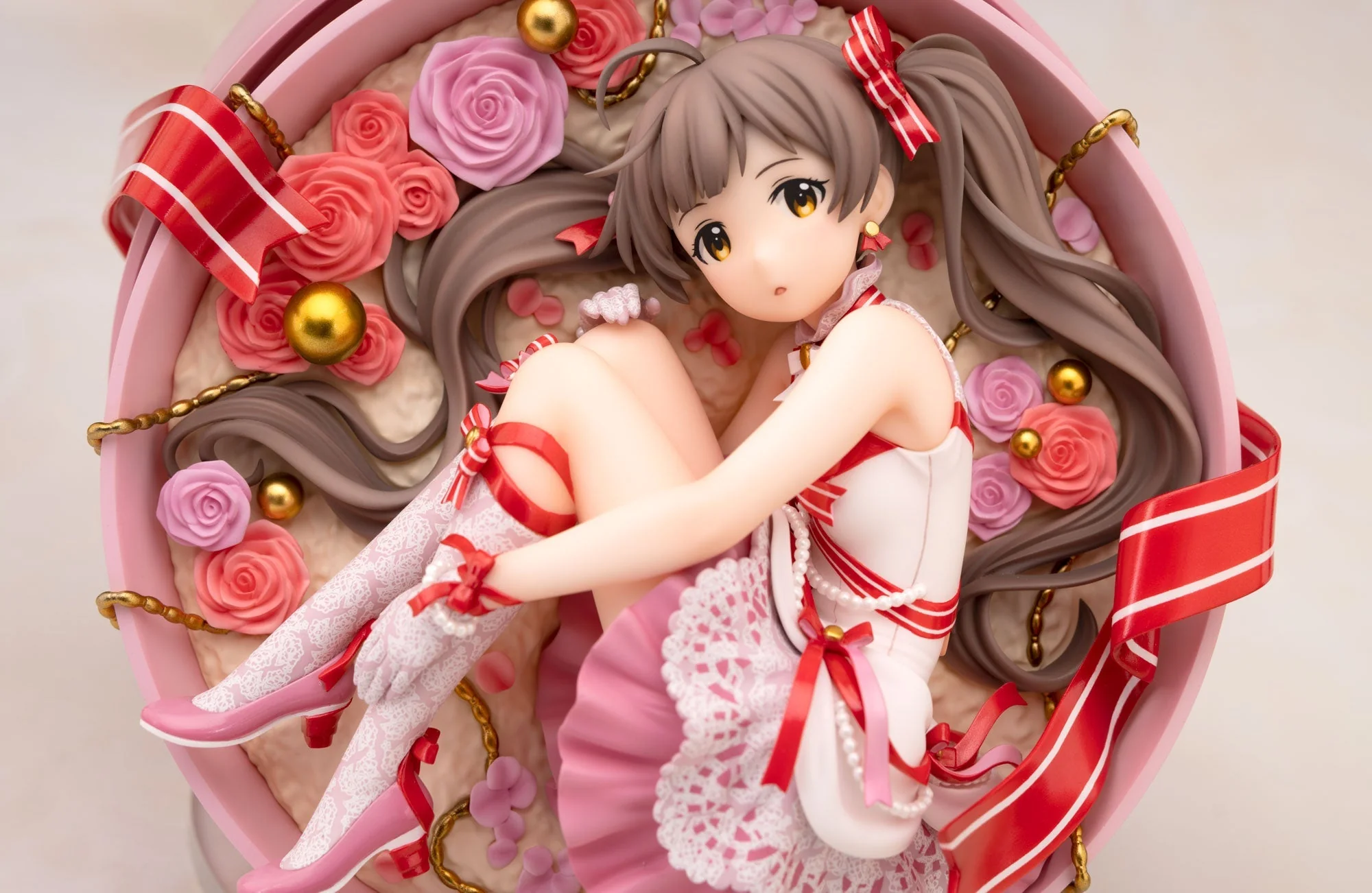 [Pre-order] The Idolmaster Million Live! - Hakozaki Serika Pure Present Ver. 1/7 Scale Figure Ami Ami - Image 4