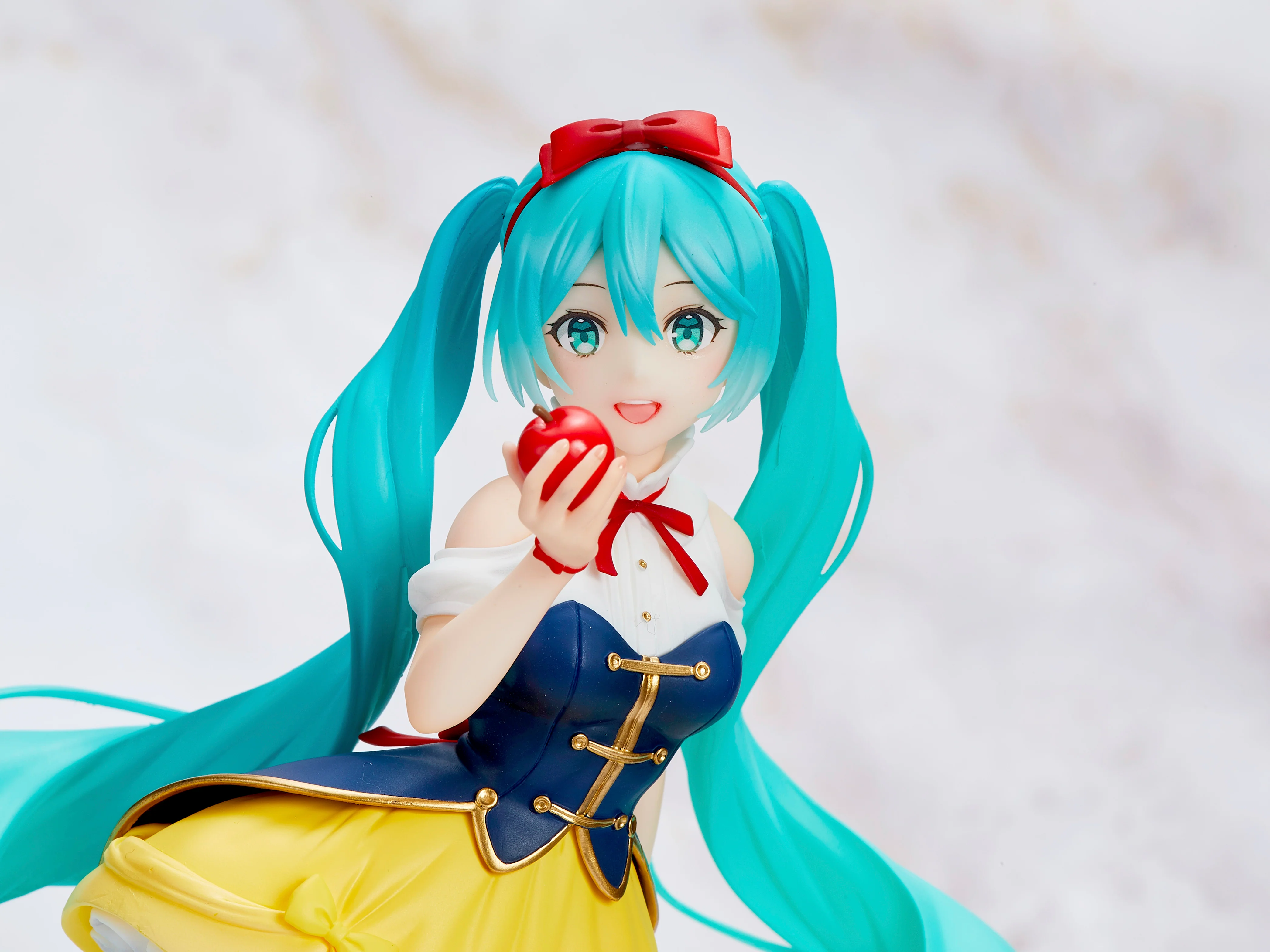 [Pre-order] Hatsune Miku - Snow White Hatsune Miku Wonderland Prize Figure Taito - Image 9