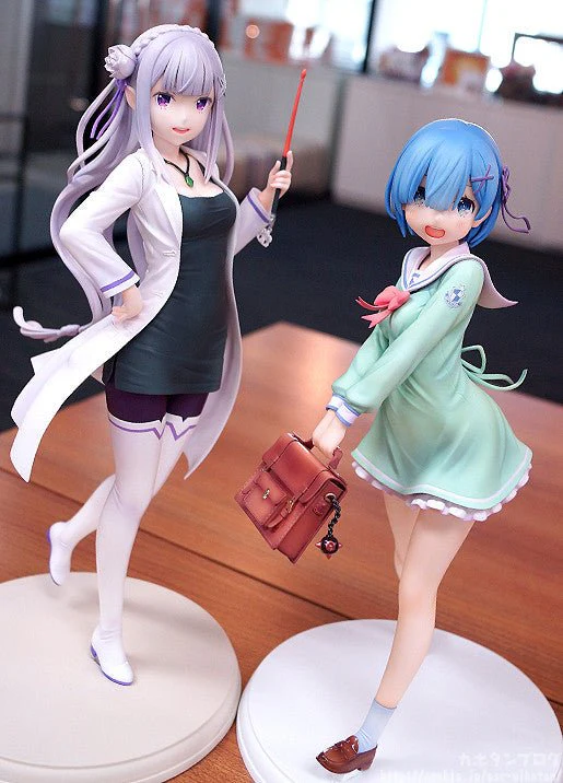 Re:Zero - Emilia High School Teacher ver. 1/7 Scale Figure Kadokawa - Image 12
